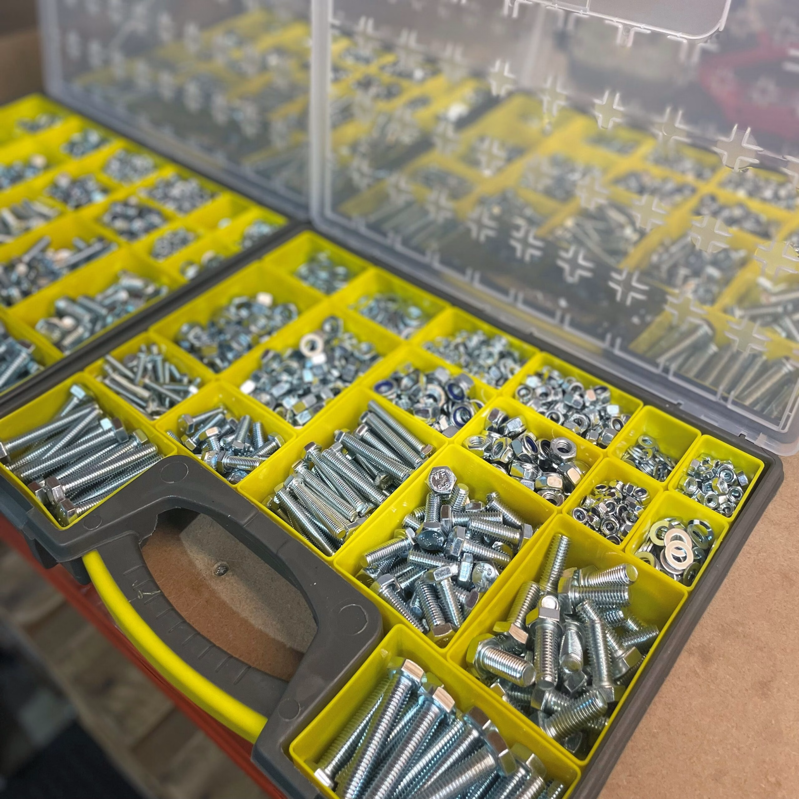 Assorted Hex Sets, Nuts, Nylocs & Washers BZP - 900 PIECES